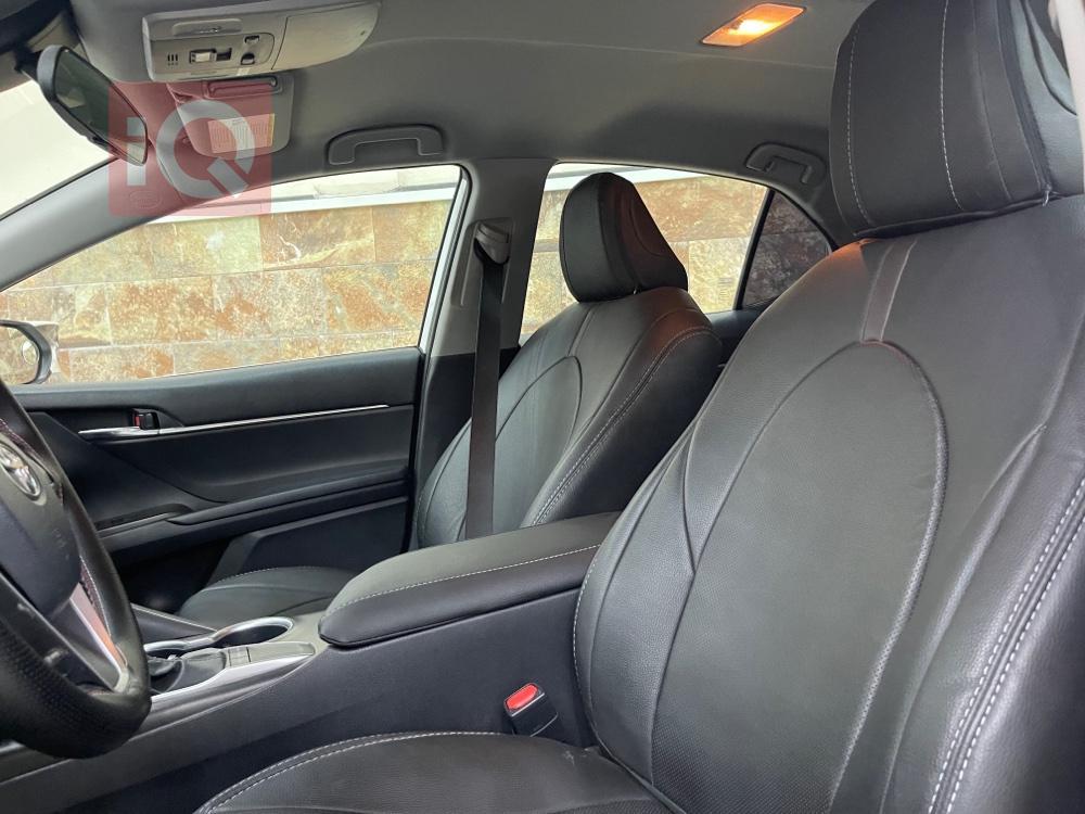 تۆیۆتا کامری